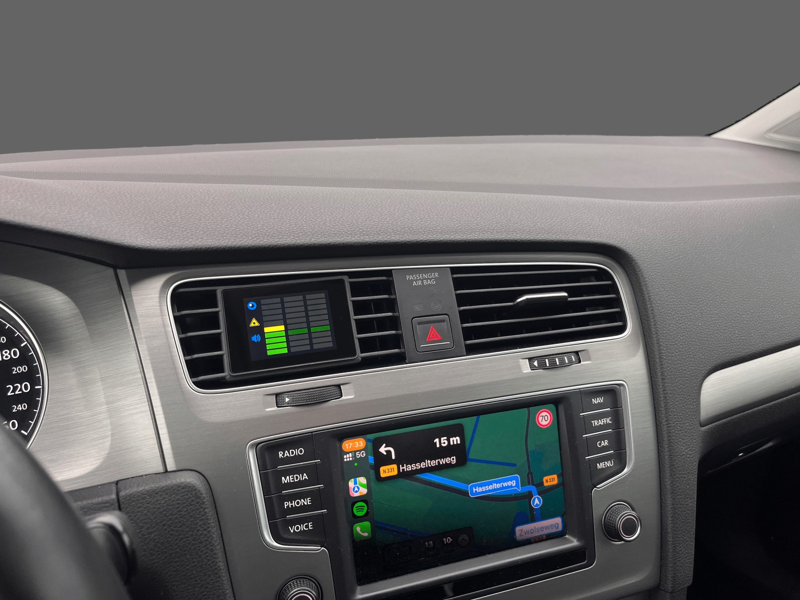 Target Blu Eye 2 LCD scherm ingebouwd in auto