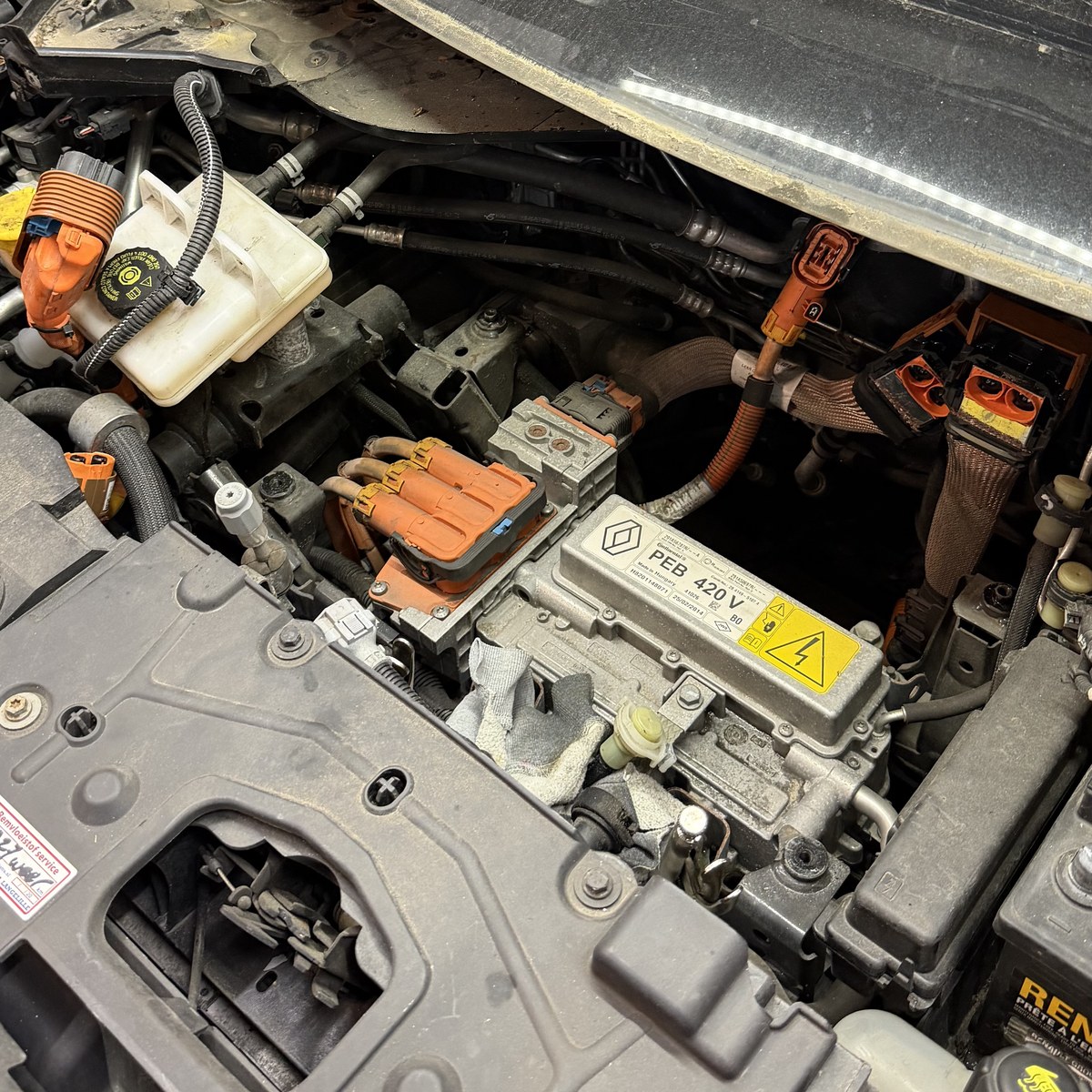 Renault Zoe motorruimte na demontage BCB